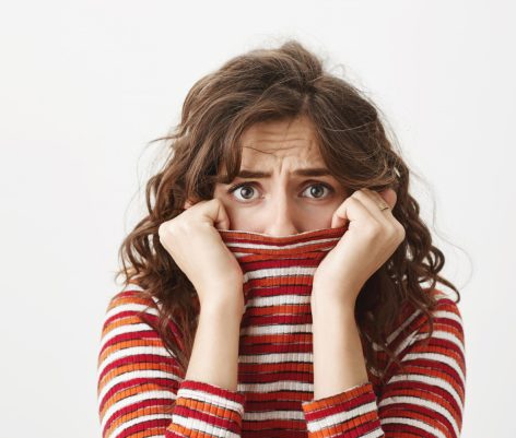 Panik Atak Nedir? Belirtileri, Nedenleri ve Baş Etme Yolları